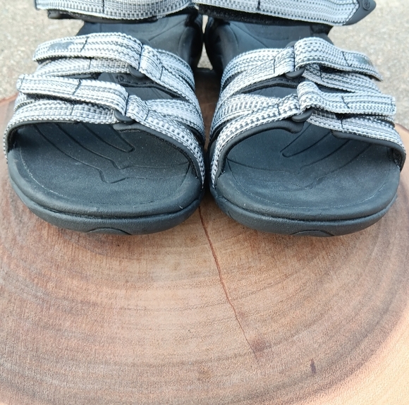 Teva| Black/White Tirra Sandal Wmns 6.5  Strappy Open Toe Slip On Casual Comfort - Picture 2 of 10